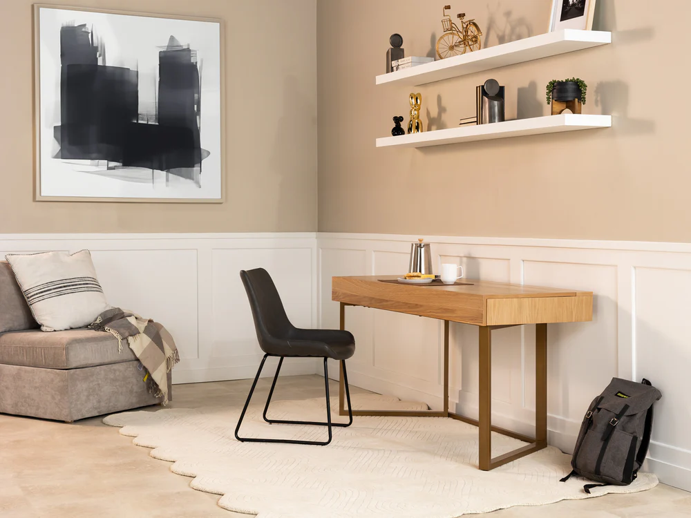 Noble One — table fermée en intérieur